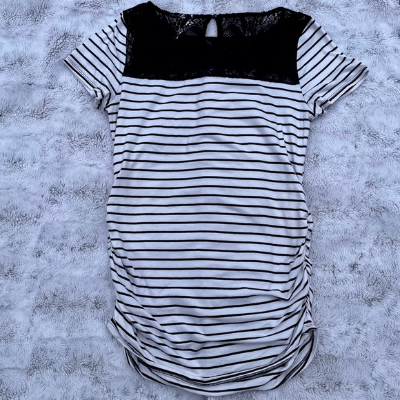 Motherhood Maternity side ruched lace top tee - Picture 6 of 13